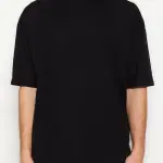 t-shirt noir surdimensionne a manches courtes et col rond tmnss23ts00151